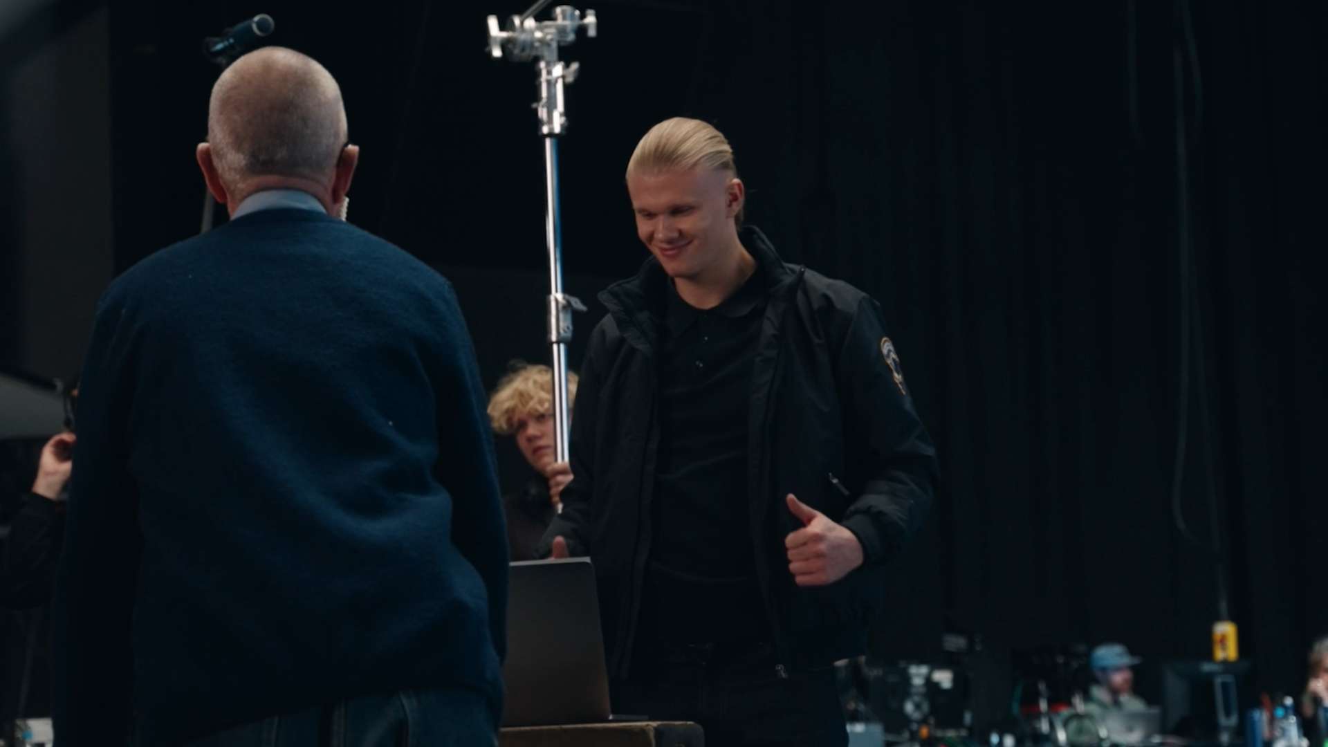 在某一国际 在某一国际